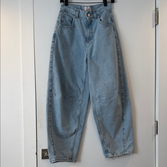 BDG Denim - BDG Rih Extreme Barrel Mid Rise Light Blue Jeans, Sz 24